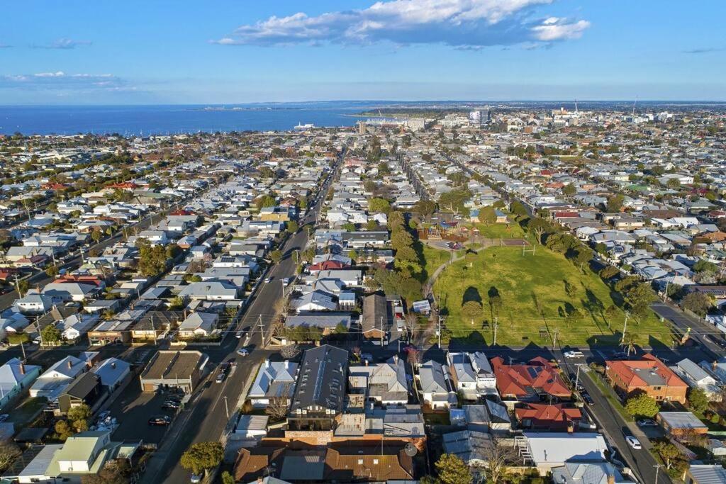 The Pix - Industrial Chic At Its Best Geelong West Bagian luar foto